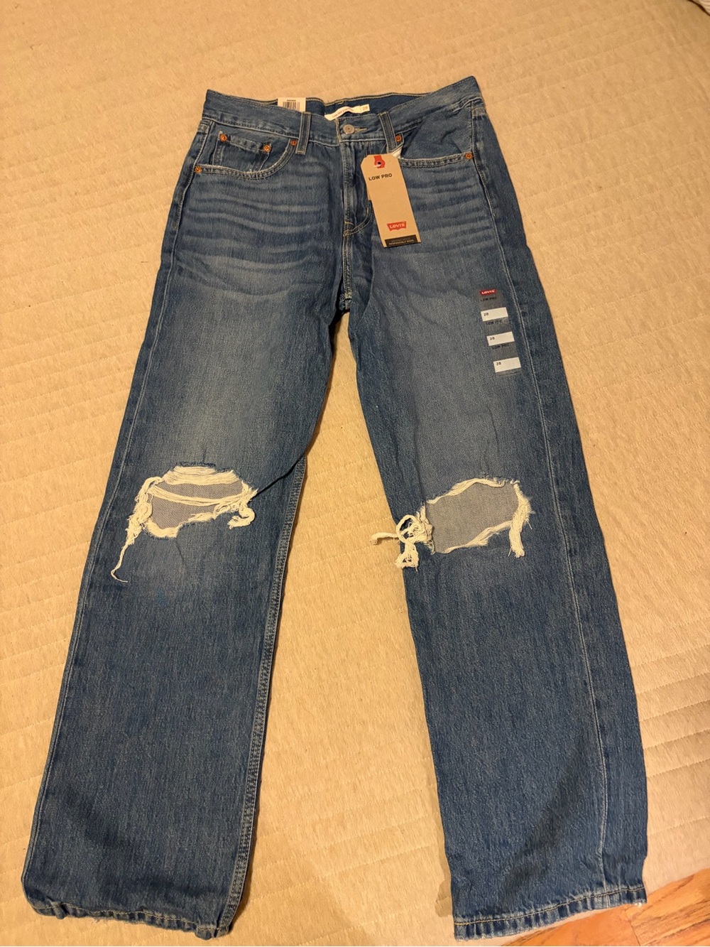 Levi's Women’s Low Pro Medium Blue Distressed Straight Jeans Size 28 NWT